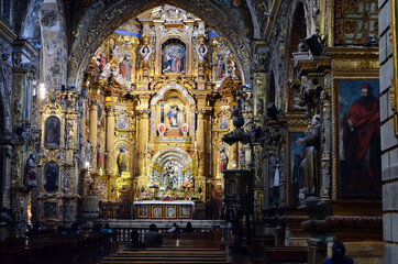 Fototapeta na wymiar Quito, Ecuador - La Compañía de Jesus Church Altar
