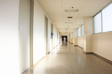 病院の廊下