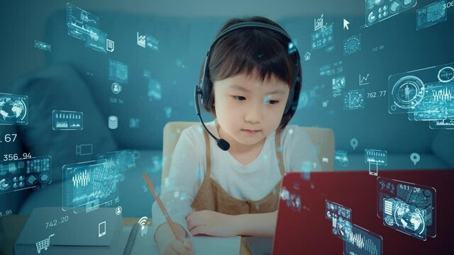 オンライン授業を受ける少女