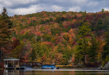 Fototapeta na wymiar A lake in New Hampshire in the Fall.