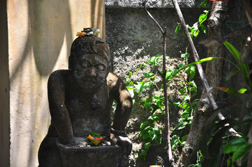 バリ島ウブドの石像