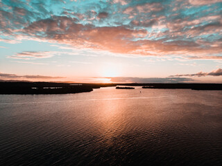 Fototapeta na wymiar sunset over the lake/sea/ocean