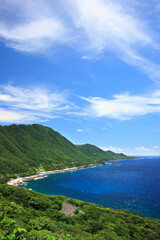 屋久島の海と山と青空