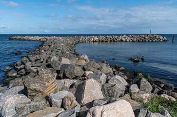 Wellenbrecher an der Ostseek&uuml;ste, Insel R&uuml;gen, Deutschland