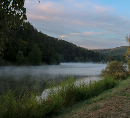 Morgennebel über der Eder