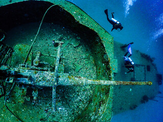 Ship Wrack in Thailand Underwater whit Divers