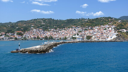 Fototapeta na wymiar Picturesque main town and port of Skopelos island, Sporades, Greece