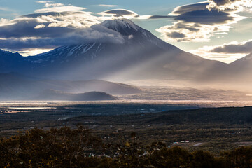 Fototapeta premium Kamchatka, Koryaksky volcano in the sun
