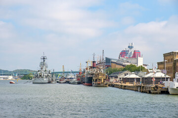 View at the harbor in Gothenburg city © Lars Johansson