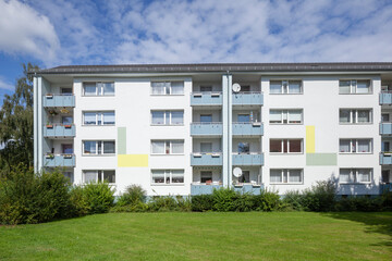 Wohngebäude, monotones Mehrfamilienhaus, Bremen, Deutschland, Europa