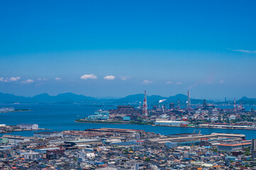 Obraz premium 夏の高塔山展望台から見る北九州景観