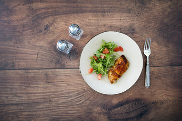 BBQ Chicken and Salad with Tomatoes