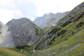 Obraz premium A typical mountain view in the Austrian Alps in summer