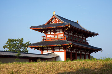 Fototapeta premium 奈良平城宮跡の朱雀門
