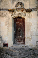Fototapeta na wymiar Porte médiévale aux Baux-de-Provence