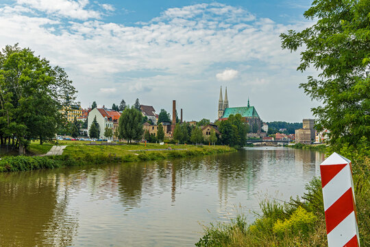 Neiße Bilder Durchsuchen 4,836 Archivfotos, und Videos