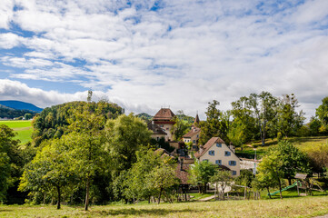 Fototapeta na wymiar Wildenstein, Bubendorf, Schloss, Lampenberg, Wanderweg, Wasserfall, Eichenwald, Herbst, Baselland, Schweiz