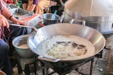 Homemade Deep-fried sliced banana with sesame call  