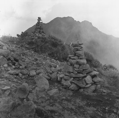 硫黄岳より横岳を望む
