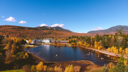 Cochran Pond, Waterville Valley, Autumn in New Hampshire © ZHAO YOULI