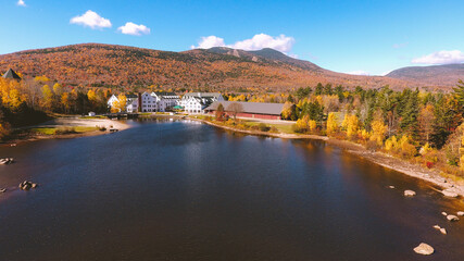 Fototapeta na wymiar Cochran Pond, Waterville Valley, Autumn in New Hampshire