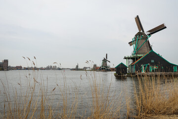 Fototapeta premium The windmills at Zaan Schaans