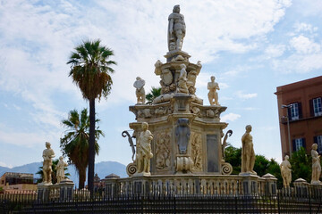 Fototapeta na wymiar Italy Sicilia. Statue in front of the Palazzo Reale.in Palermo