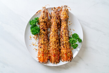 Fried Mantis Shrimp with Garlic