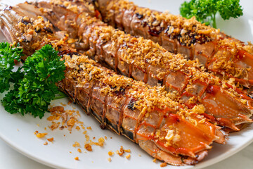 Fried Mantis Shrimp with Garlic