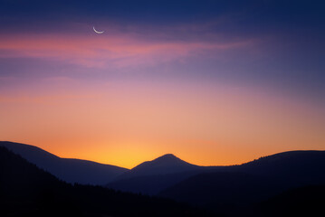 Obraz premium beautiful landscape with valleys, mountains in the night