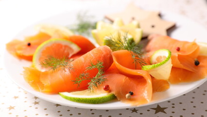 smoked salmon with lemon and dill