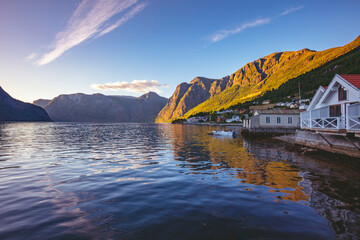 Obraz premium Aurlandsvangen town and Aurlandsfjord