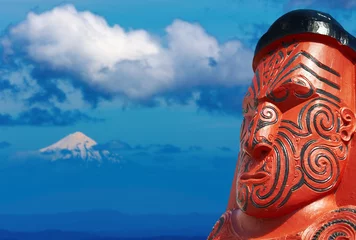 Papier Peint photo Monument historique Sculpture maori traditionnelle, Nouvelle-Zélande