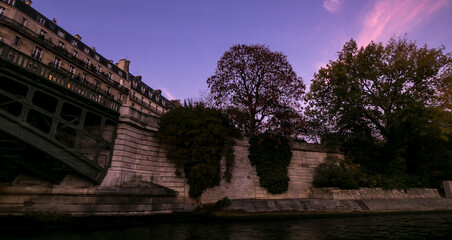 Fototapeta na wymiar The Seine river at Sunset
