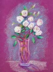 wite roses in the vase