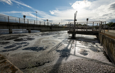 Belebungsbecken, mechanische und biologische Reinigungsstufe für die Wasseraufbereitung in der...