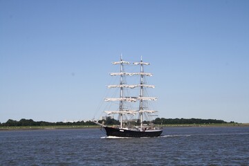 Fototapeta na wymiar Segelschiff, Zweimaster, Cuxhaven
