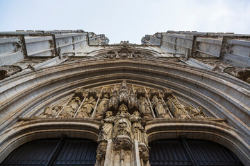 ベルギー　ブリュッセルのサンミッシェル大聖堂