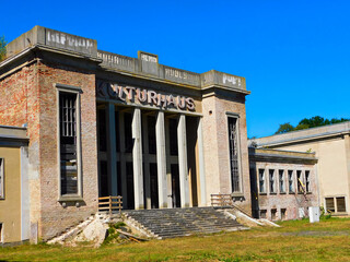 Fototapeta premium Ehemaliges Kulturhaus in Zinnowitz
