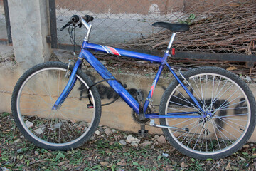 Fototapeta na wymiar metal bike park for bicycles