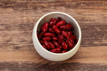 Red baked kidney in the bowl