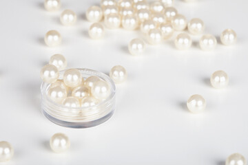 Artificial pearls