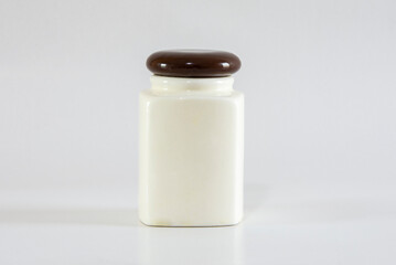 salt and pepper container