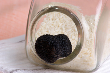one organic summer truffle to store in rice