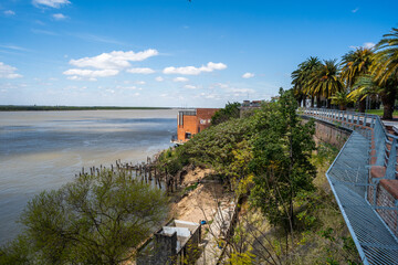 
side view of the river and the school Parque España