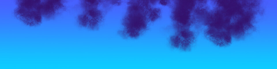 Dunkle Wolken vor blauem Hintergrund