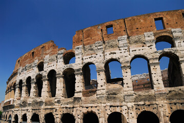 Obraz premium Inner wall of the Colosseum or Flavian Amphitheatre in Rome