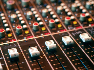 Mixing console