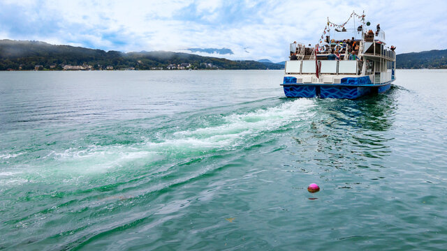 W&ouml;rtherseeschiff