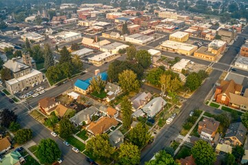 Fototapeta na wymiar Aerial View of Baker City, Oregon on a hazy Day